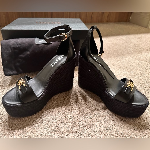 Versace Medusa ‘95 Leather Wedge Sandals size 36 - Picture 4 of 9